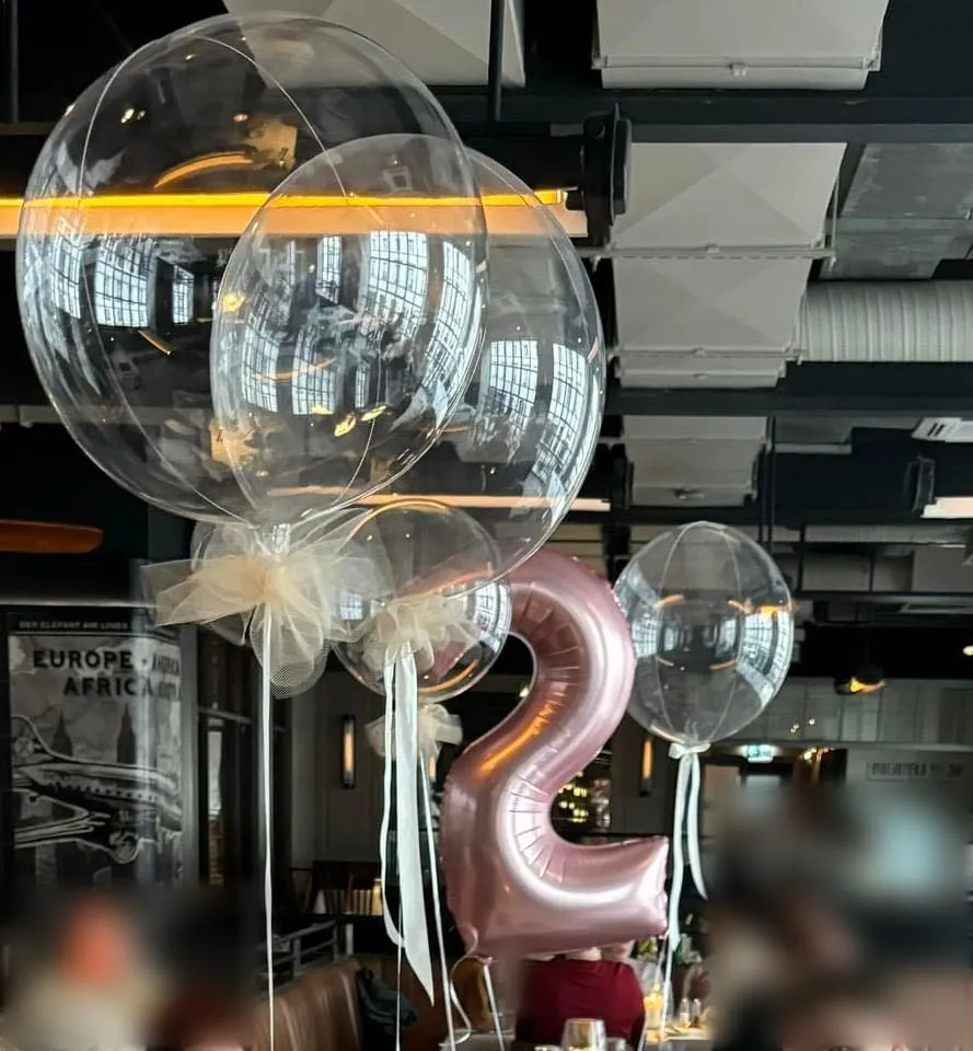 Balony z helem typu bubble – dekoracja urodzinowa Fantazją Wystrojone
