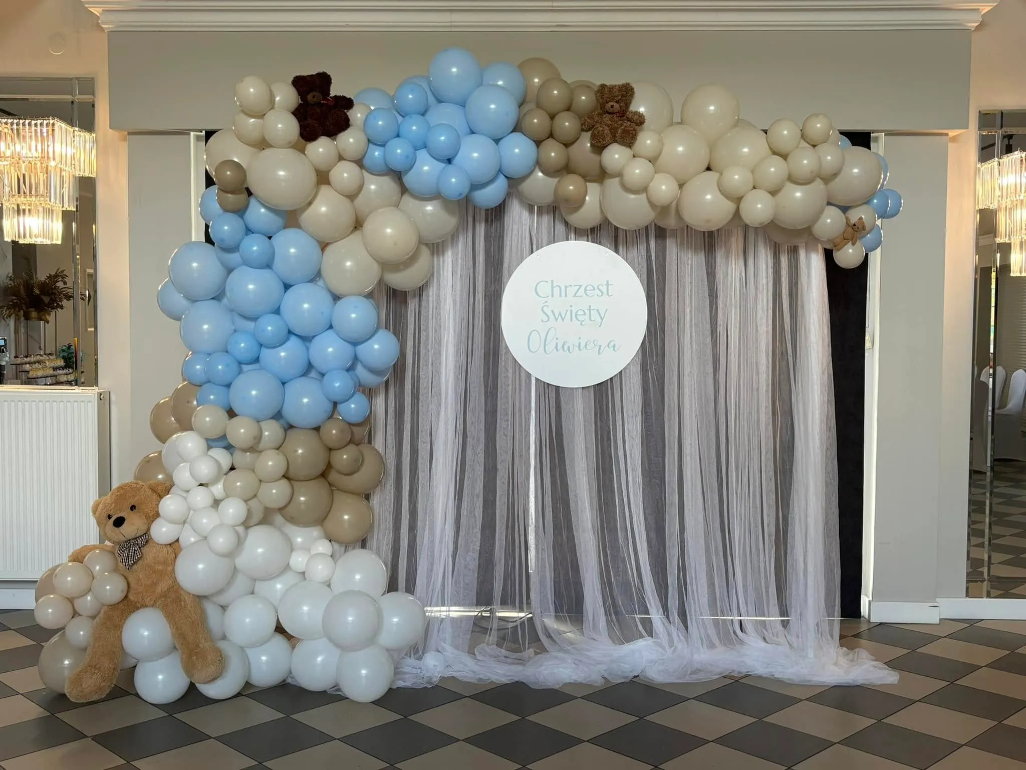 Łuk balonowy na chrzest